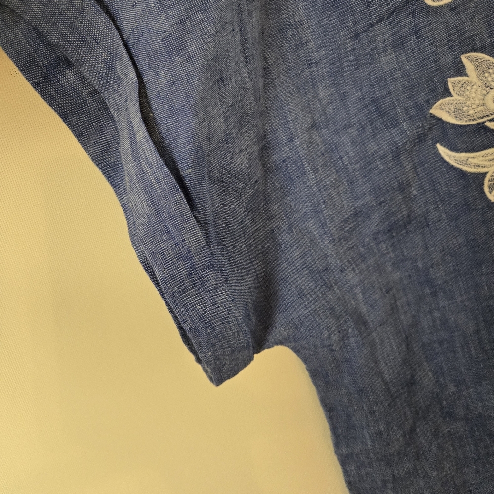 CHICO'S 100% Linen Sz 1.5 NWT Blue Floral Crop S/Sl Women's Button Front Blouse - Picture 6 of 9
